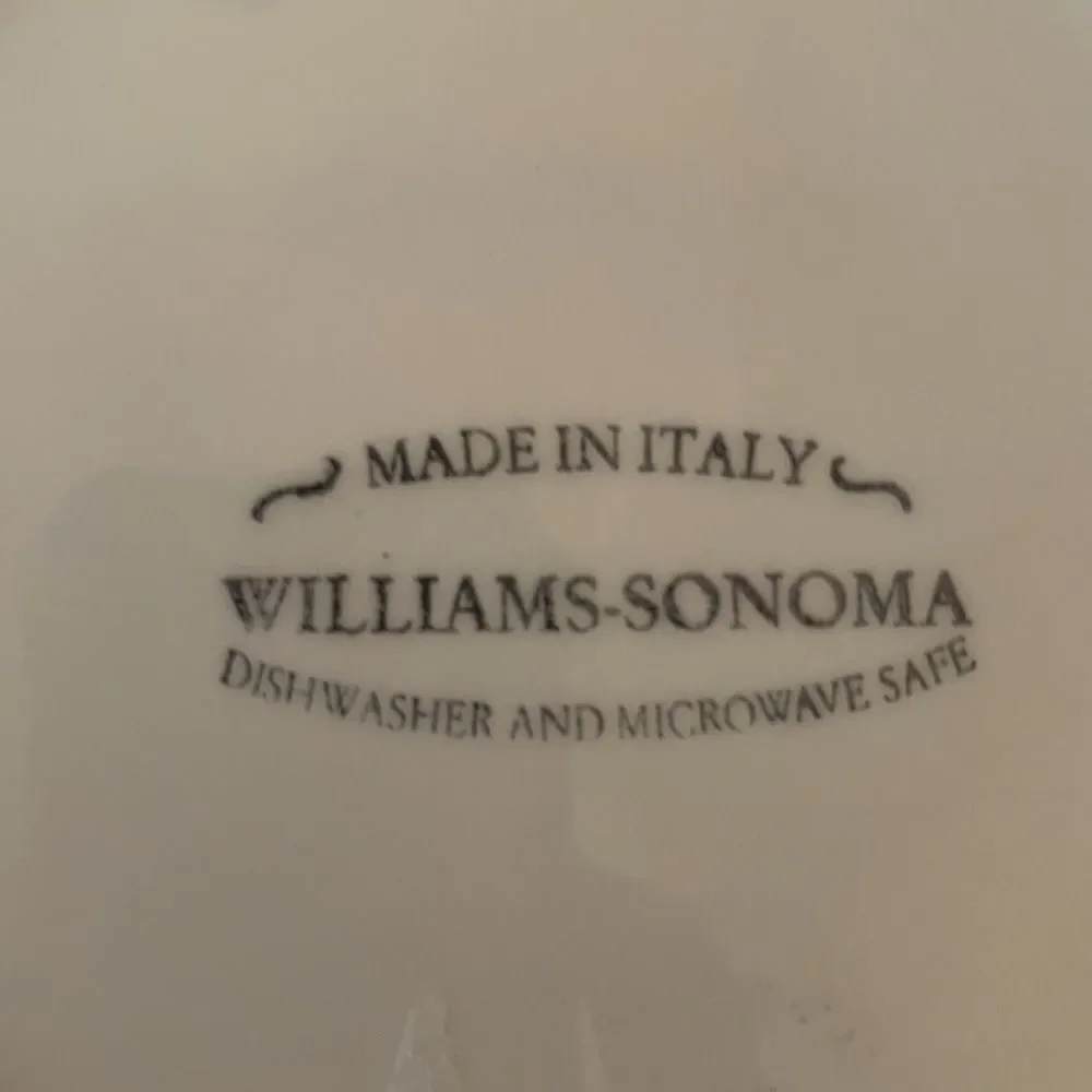 2 Williams Sonoma Yellow glazed 9” Plates EUC